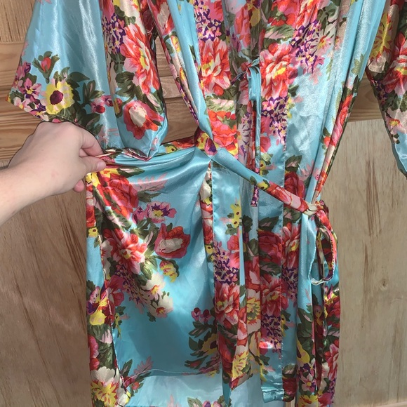Women’s multi-color floral silky satin bridal spa robe size XXL - Picture 4 of 5